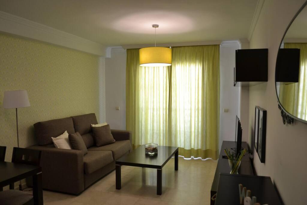 Precioso Apartamento En Primera Linea De Playa En Caleta De Velez Dış mekan fotoğraf