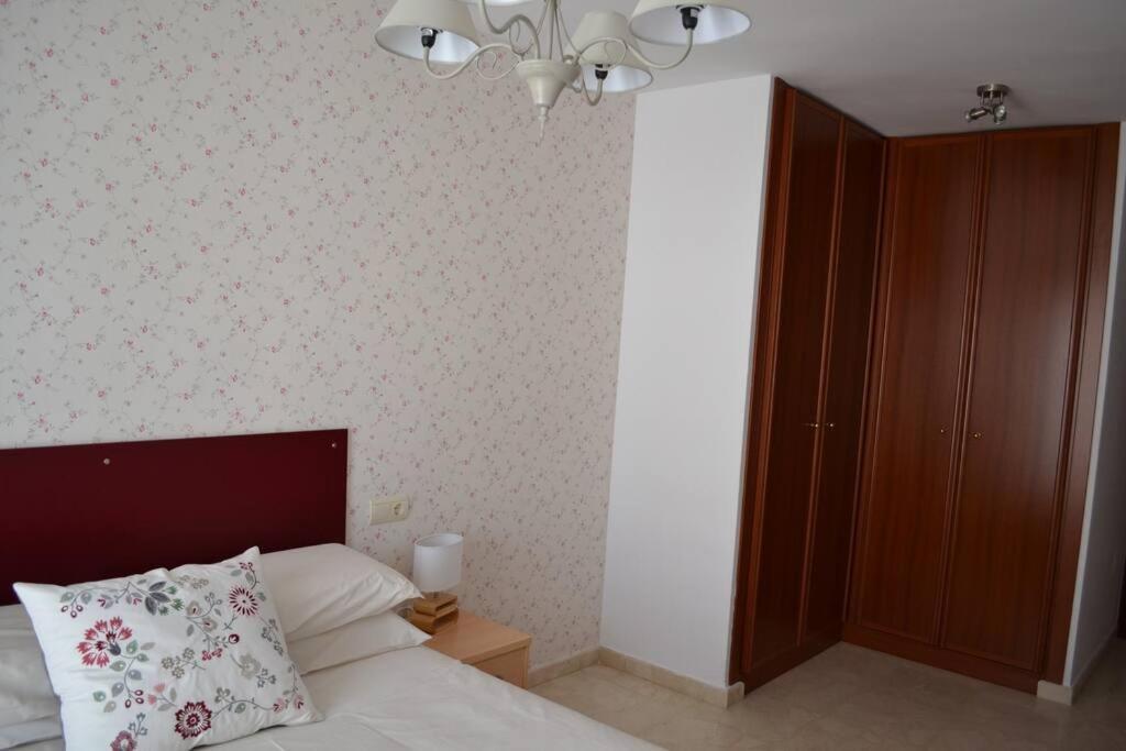 Precioso Apartamento En Primera Linea De Playa En Caleta De Velez Dış mekan fotoğraf