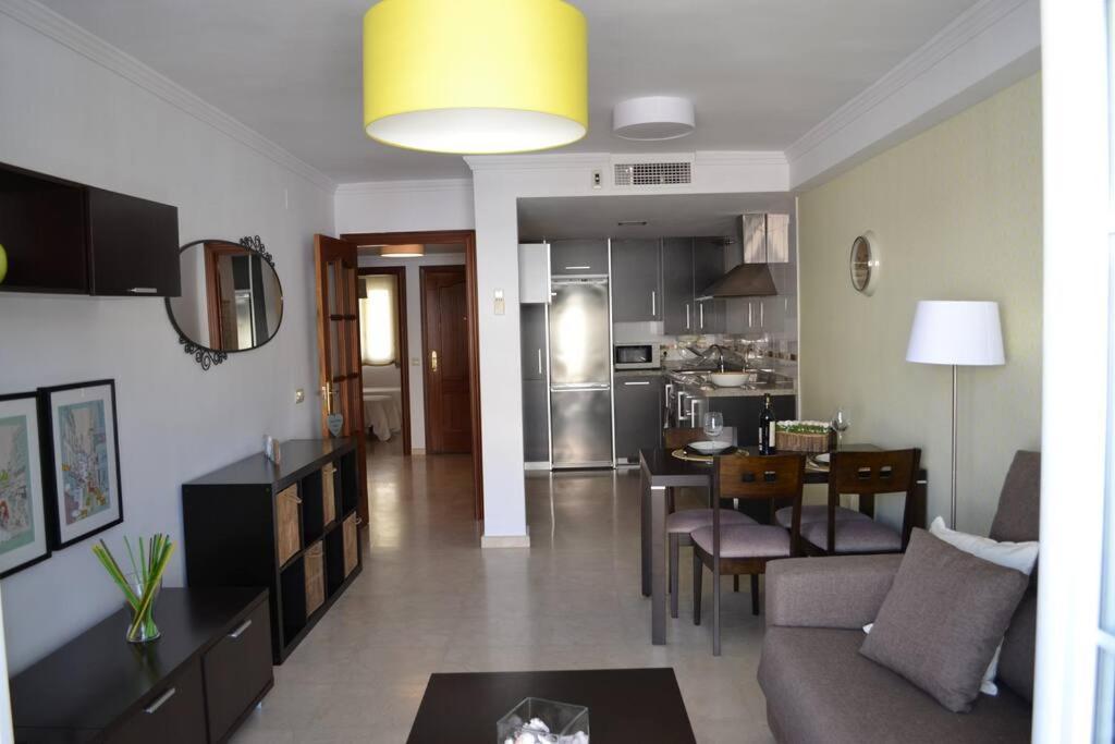 Precioso Apartamento En Primera Linea De Playa En Caleta De Velez Dış mekan fotoğraf